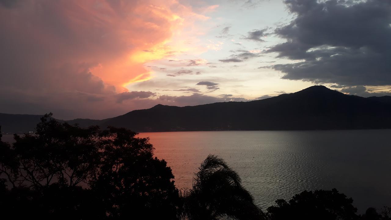 Suite with Lake View,1070302783:JPEG