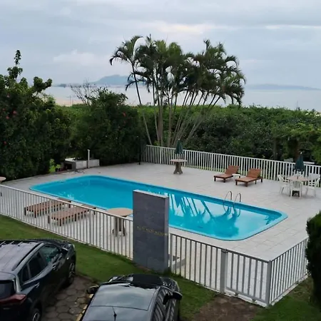 Apartamento pé na areia de 1 dormitório com vista para Praia ou vista lateral Pontas das Canas-2